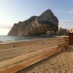 Agradable Con Piscina Y Vistas Al Mar 빌라 칼페