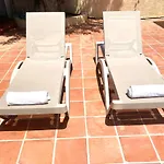 Agradable Con Piscina Y Vistas Al Mar 빌라