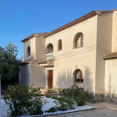 Agradable Con Piscina Y Vistas Al Mar Villa Calpe