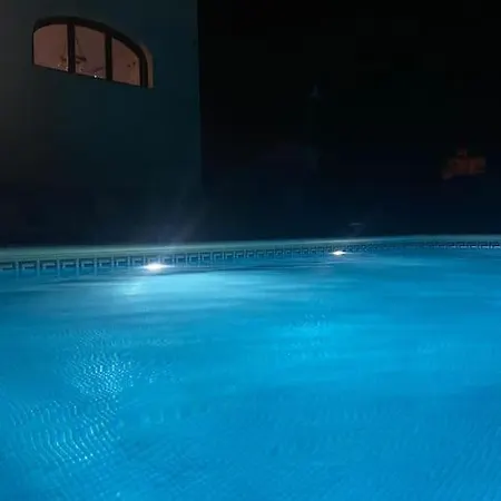 Agradable Con Piscina Y Vistas Al Mar Villa Calpe